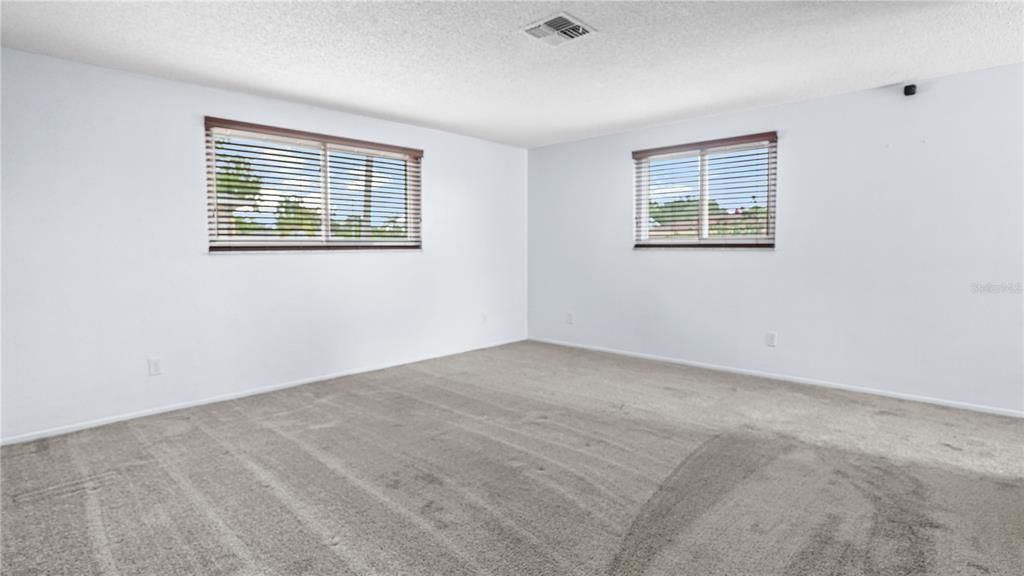 For Sale: $385,000 (3 beds, 2 baths, 1589 Square Feet)