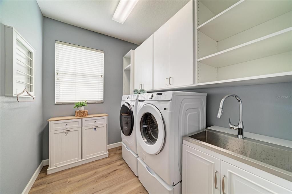 For Sale: $569,000 (3 beds, 2 baths, 2148 Square Feet)
