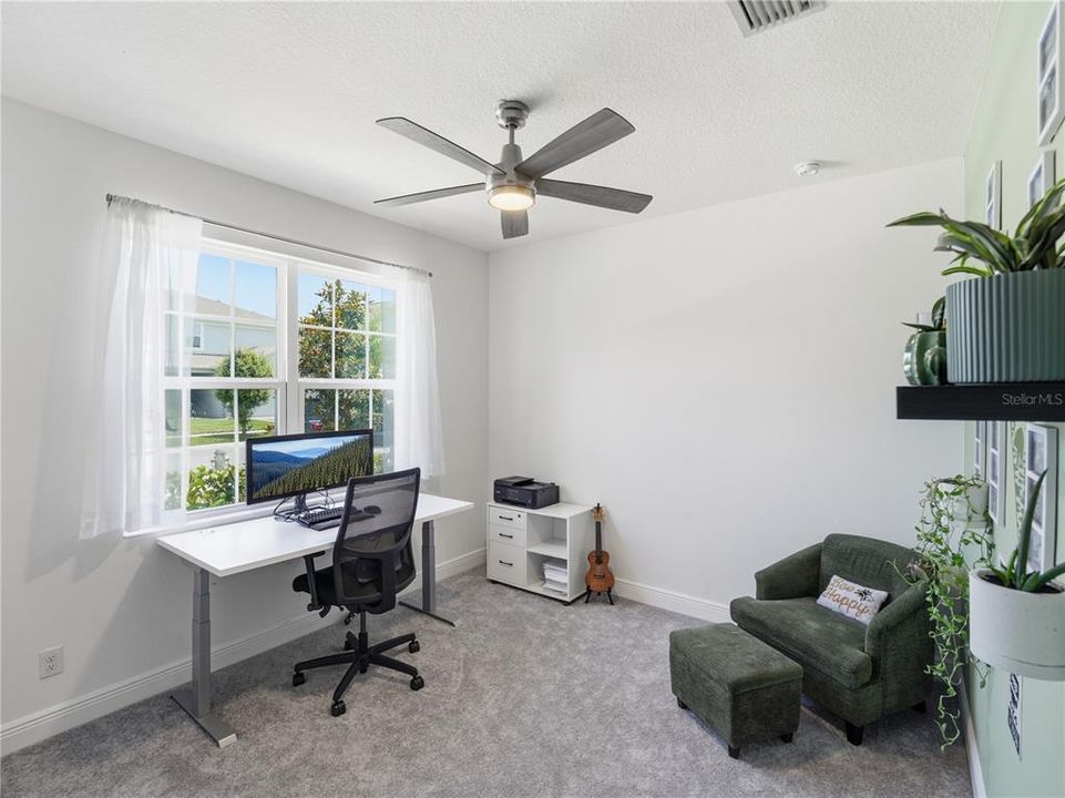 For Sale: $500,000 (4 beds, 2 baths, 1910 Square Feet)