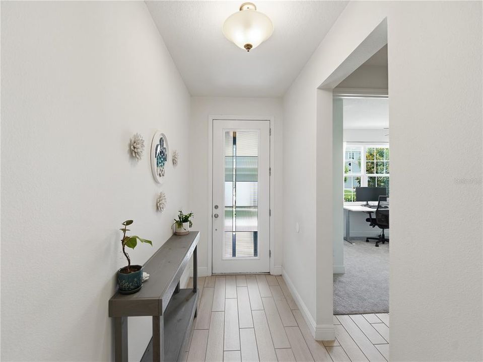 For Sale: $500,000 (4 beds, 2 baths, 1910 Square Feet)