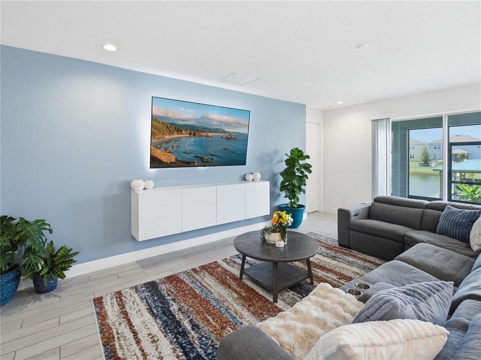 For Sale: $500,000 (4 beds, 2 baths, 1910 Square Feet)