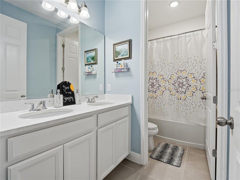 For Sale: $500,000 (4 beds, 2 baths, 1910 Square Feet)