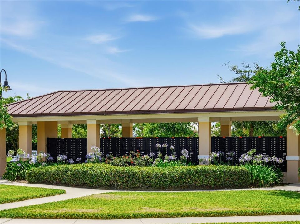 For Sale: $500,000 (4 beds, 2 baths, 1910 Square Feet)