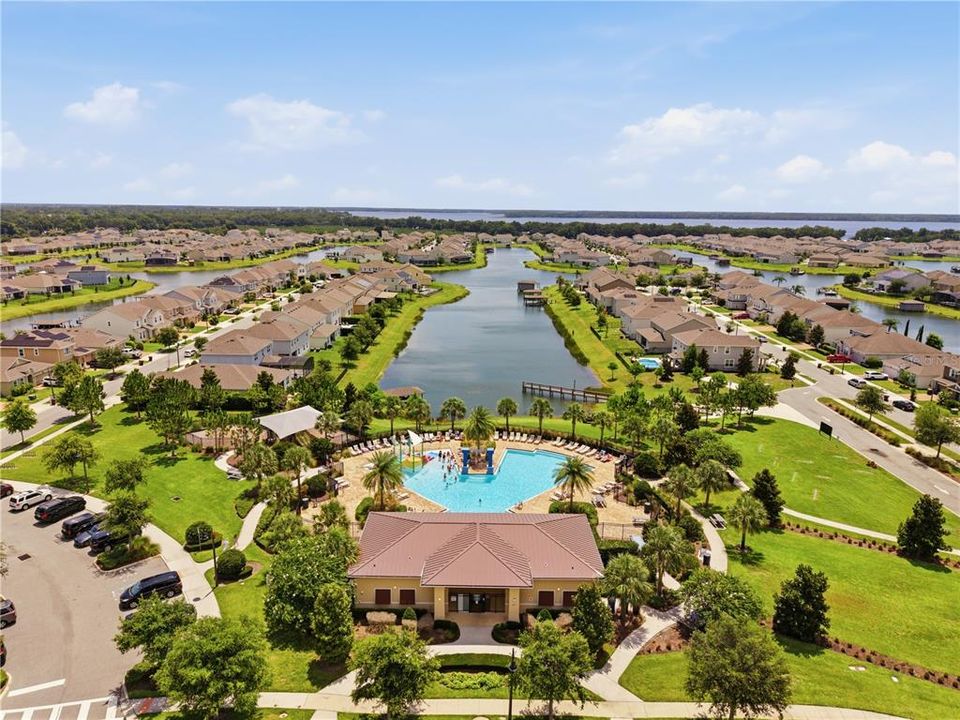 For Sale: $500,000 (4 beds, 2 baths, 1910 Square Feet)