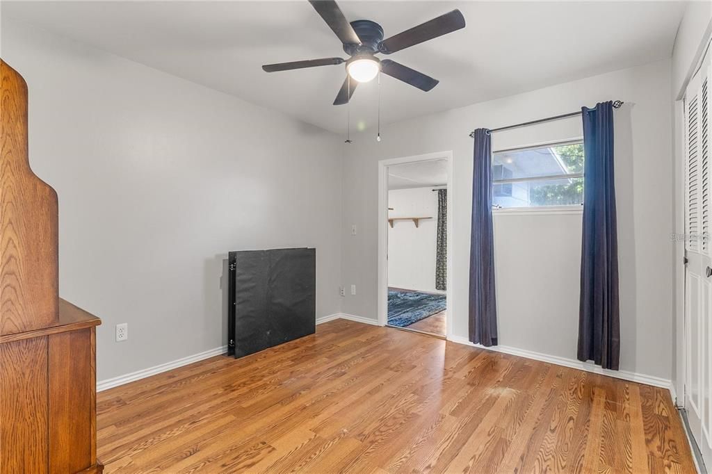 For Rent: $1,600 (3 beds, 1 baths, 1399 Square Feet)