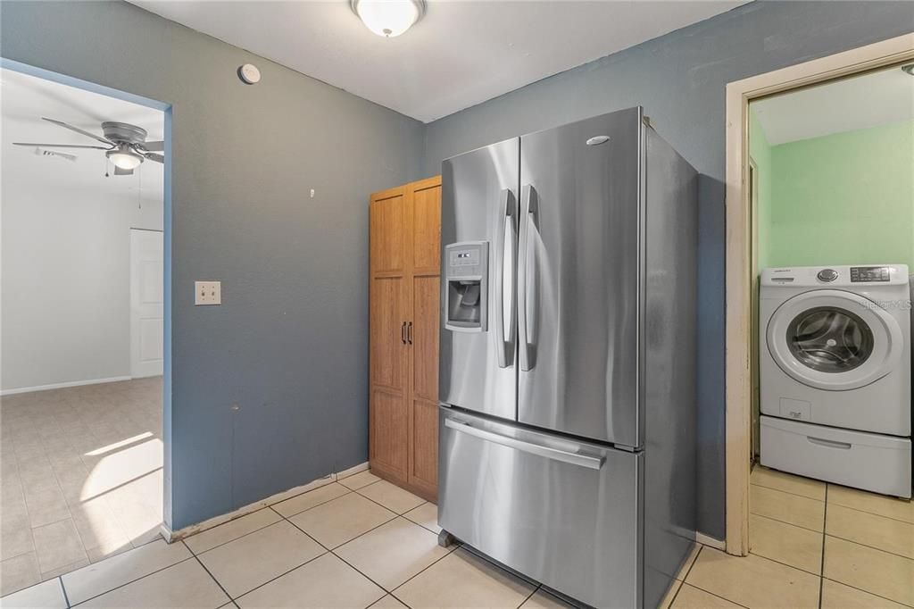 For Rent: $1,600 (3 beds, 1 baths, 1399 Square Feet)
