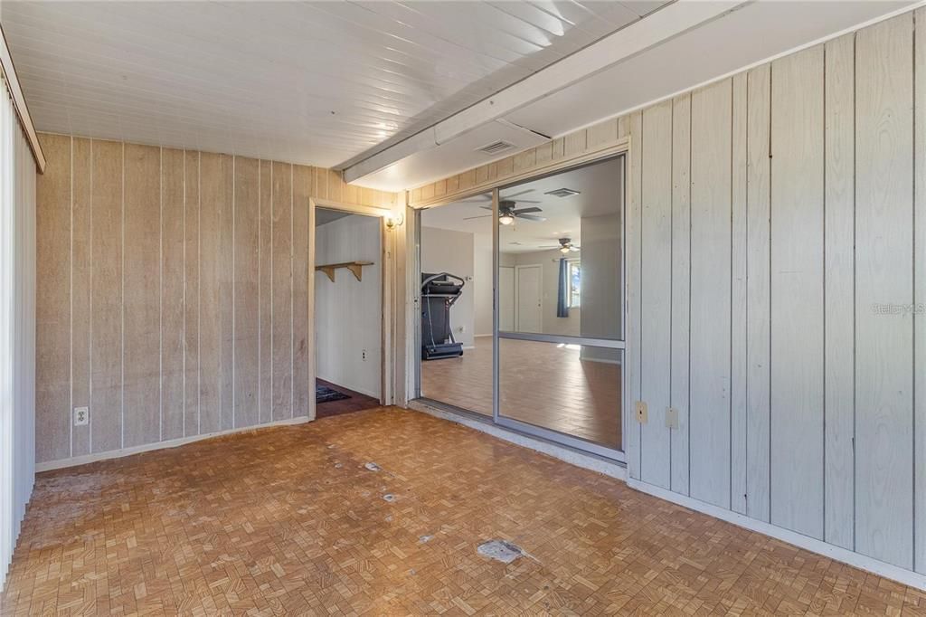 For Rent: $1,600 (3 beds, 1 baths, 1399 Square Feet)