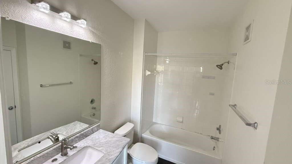 В аренду: $2,400 (3 спален, 2 ванн, 1678 Квадратных фут)