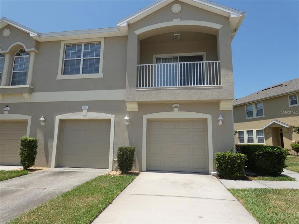: $1,850 (2 beds, 2 baths, 1018 Square Feet)
