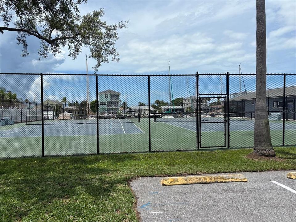 En Venta: $469,900 (3 camas, 2 baños, 1885 Pies cuadrados)