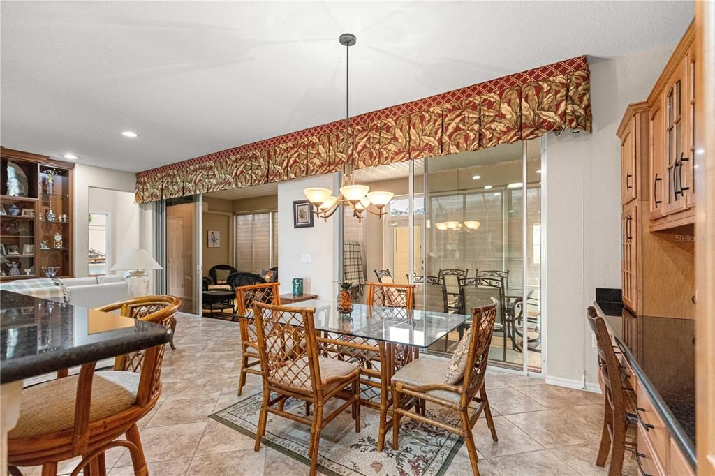 На продажу: $389,900 (3 спален, 2 ванн, 1958 Квадратных фут)