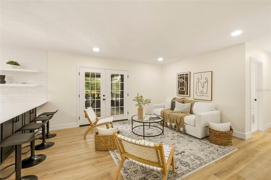 For Sale: $599,999 (3 beds, 3 baths, 1812 Square Feet)