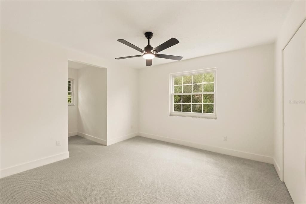 For Sale: $599,999 (3 beds, 3 baths, 1812 Square Feet)