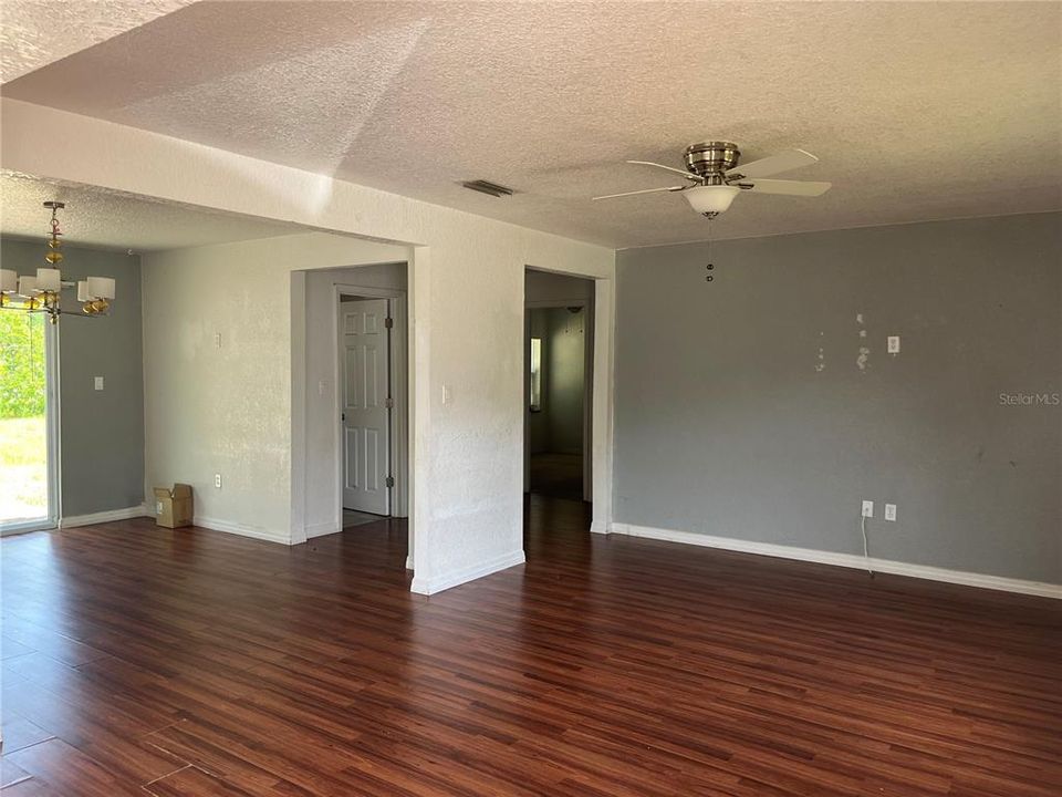 For Rent: $1,595 (2 beds, 1 baths, 1190 Square Feet)