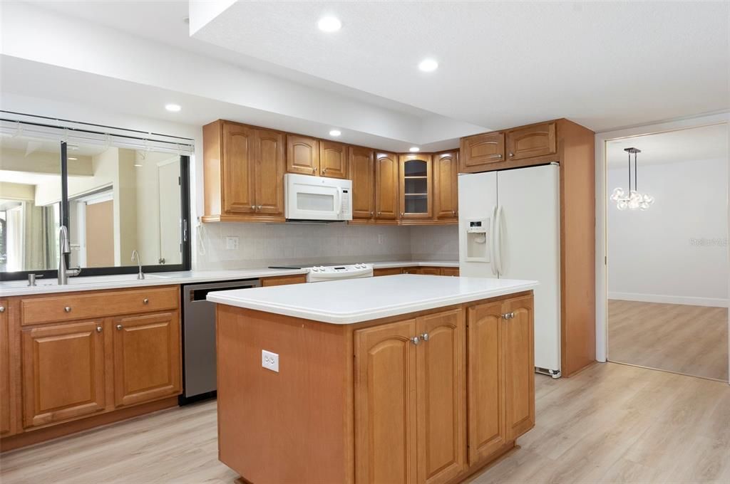 For Sale: $1,299,000 (5 beds, 3 baths, 3280 Square Feet)