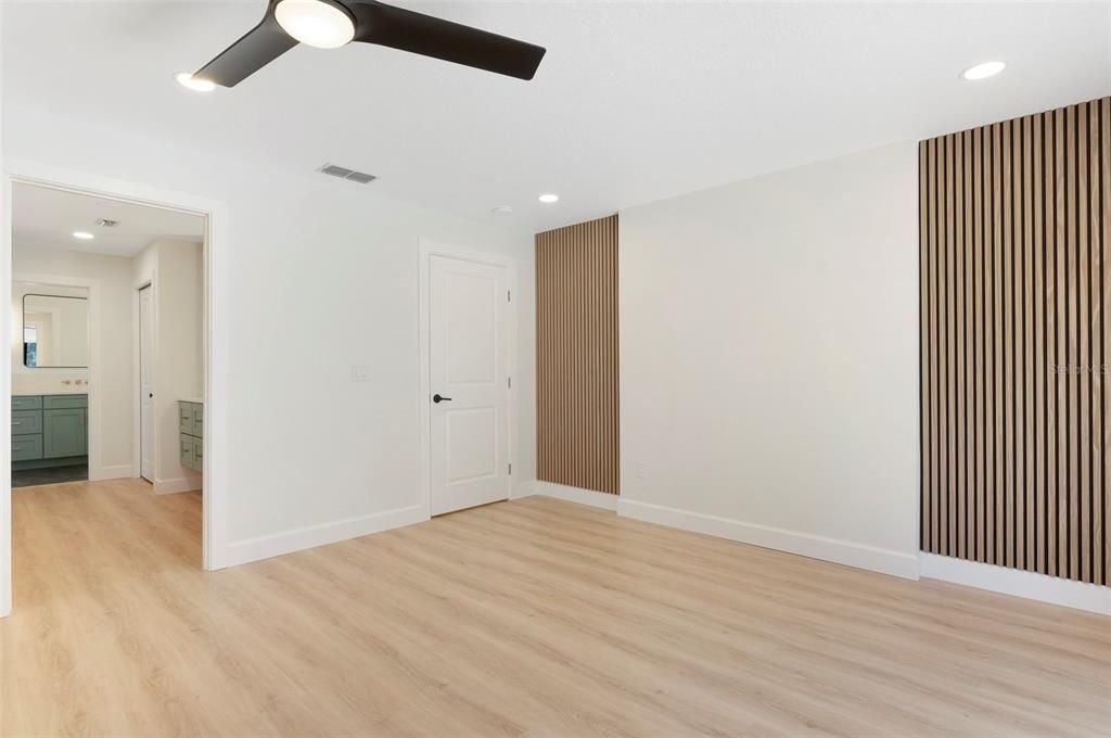 For Sale: $1,299,000 (5 beds, 3 baths, 3280 Square Feet)