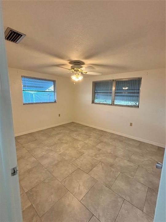 For Sale: $225,000 (3 beds, 2 baths, 1302 Square Feet)