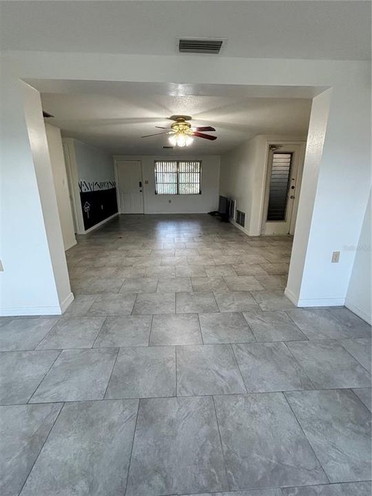 For Sale: $225,000 (3 beds, 2 baths, 1302 Square Feet)