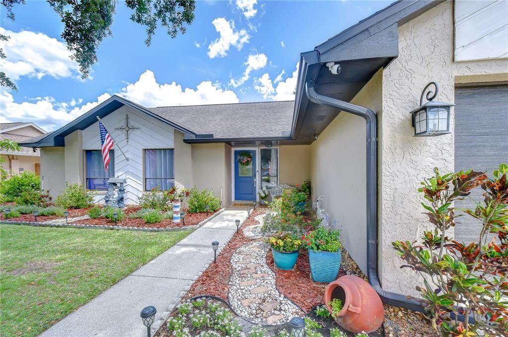 For Sale: $560,000 (3 beds, 2 baths, 1545 Square Feet)