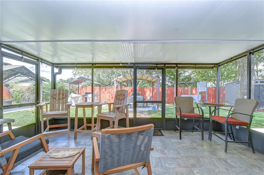 For Sale: $560,000 (3 beds, 2 baths, 1545 Square Feet)