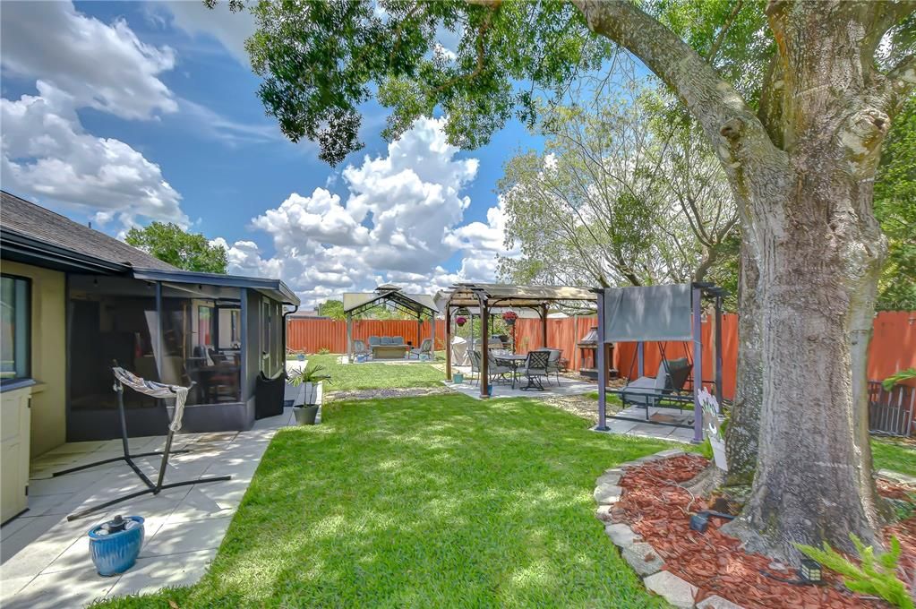 For Sale: $560,000 (3 beds, 2 baths, 1545 Square Feet)