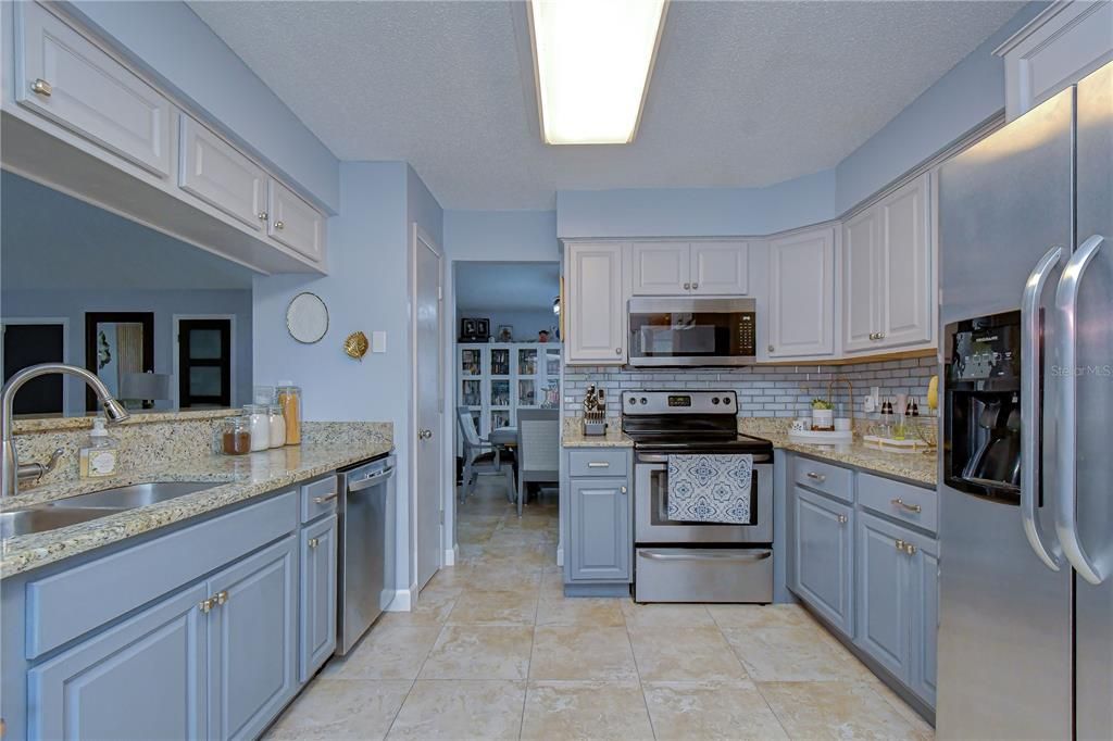 For Sale: $560,000 (3 beds, 2 baths, 1545 Square Feet)