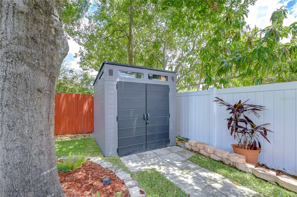 For Sale: $560,000 (3 beds, 2 baths, 1545 Square Feet)