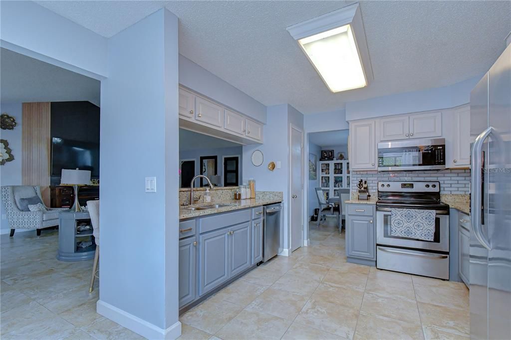 For Sale: $560,000 (3 beds, 2 baths, 1545 Square Feet)