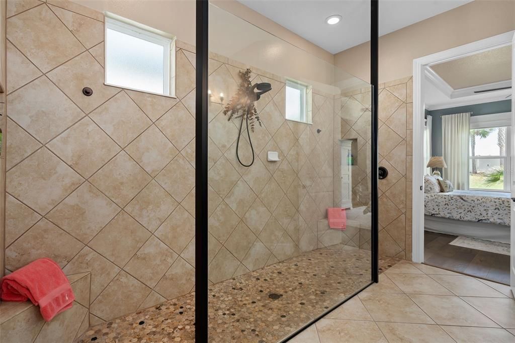 For Sale: $595,000 (3 beds, 3 baths, 2275 Square Feet)
