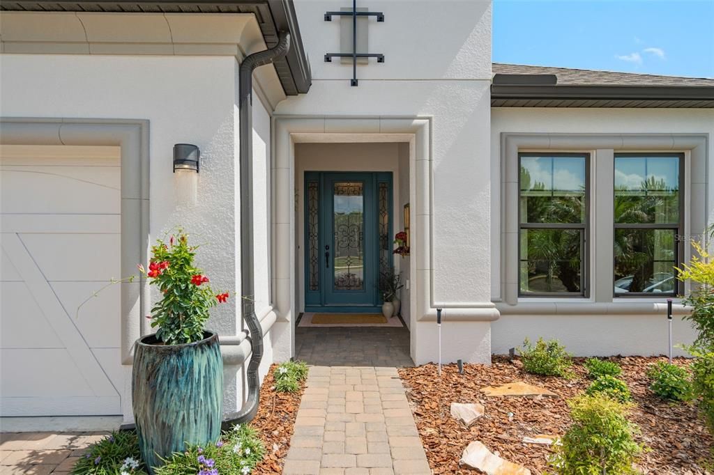 For Sale: $595,000 (3 beds, 3 baths, 2275 Square Feet)