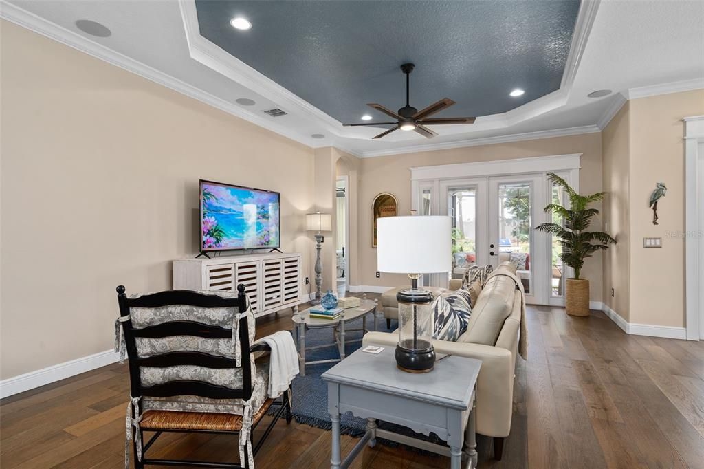 For Sale: $595,000 (3 beds, 3 baths, 2275 Square Feet)