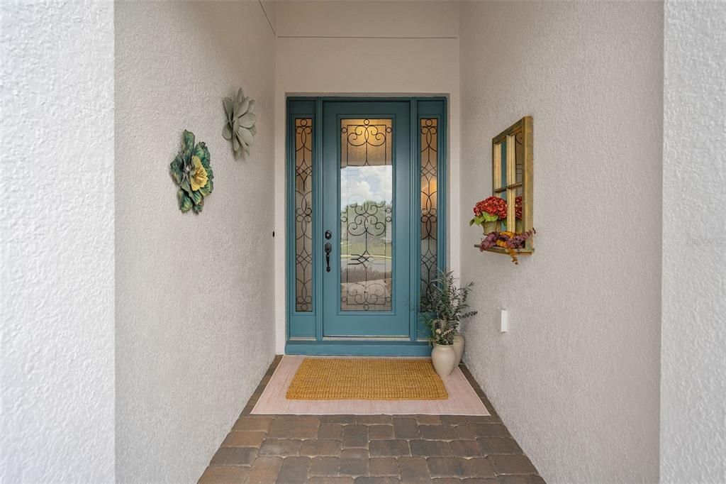 For Sale: $595,000 (3 beds, 3 baths, 2275 Square Feet)