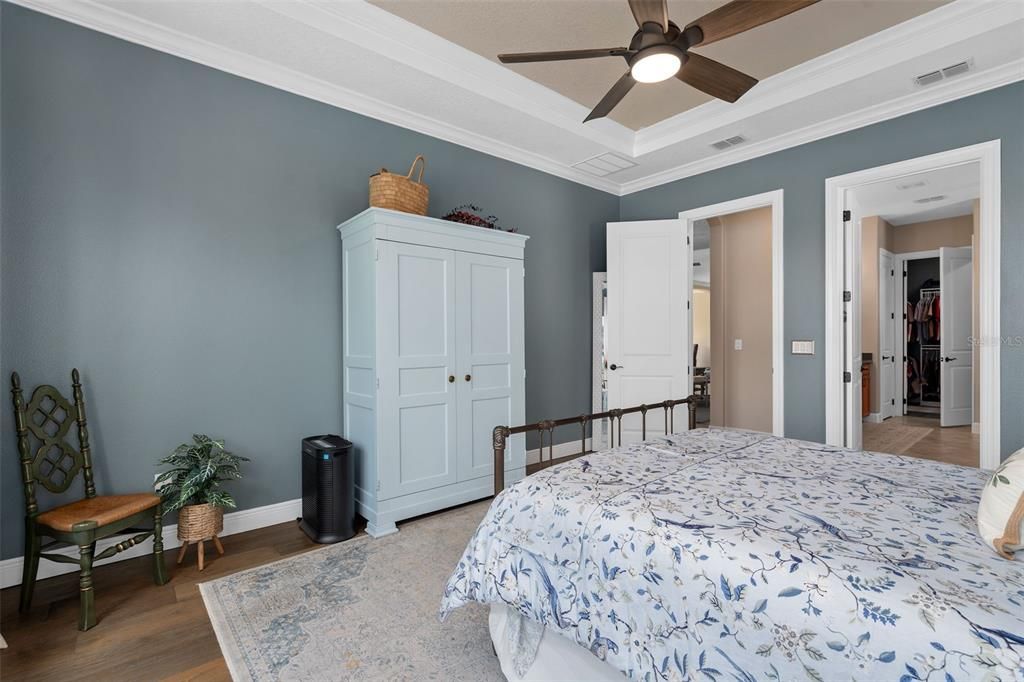 For Sale: $595,000 (3 beds, 3 baths, 2275 Square Feet)