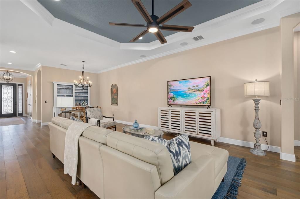 For Sale: $595,000 (3 beds, 3 baths, 2275 Square Feet)
