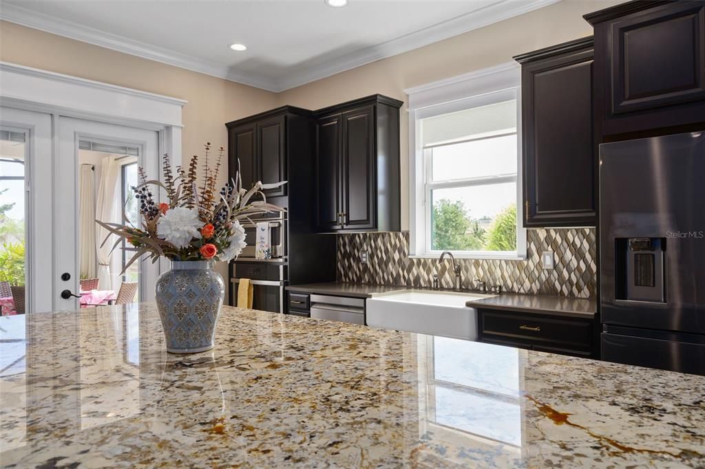 For Sale: $595,000 (3 beds, 3 baths, 2275 Square Feet)
