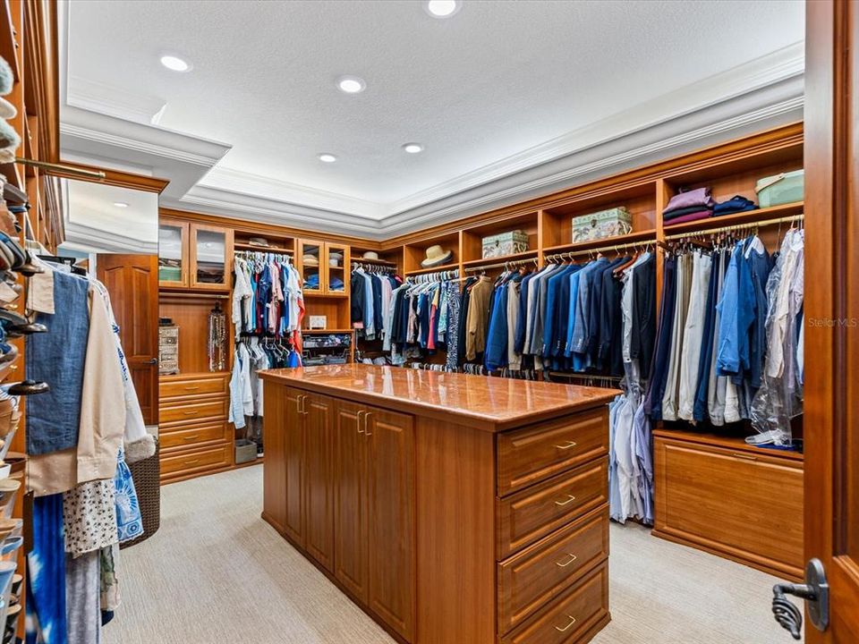 For Sale: $5,700,000 (4 beds, 4 baths, 5274 Square Feet)
