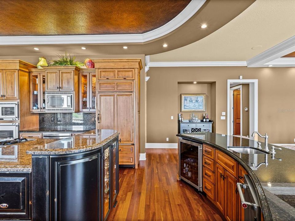 For Sale: $5,700,000 (4 beds, 4 baths, 5274 Square Feet)