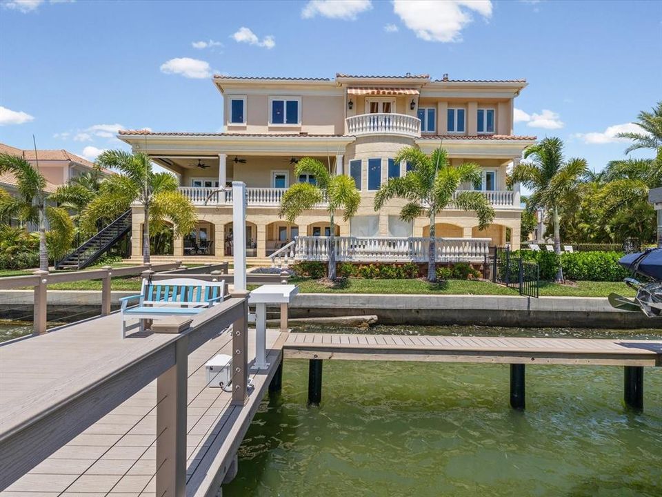 For Sale: $5,700,000 (4 beds, 4 baths, 5274 Square Feet)