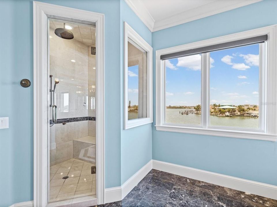 For Sale: $5,700,000 (4 beds, 4 baths, 5274 Square Feet)