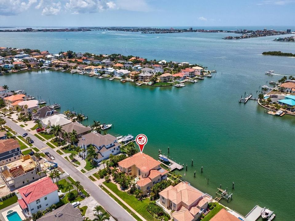 For Sale: $5,700,000 (4 beds, 4 baths, 5274 Square Feet)