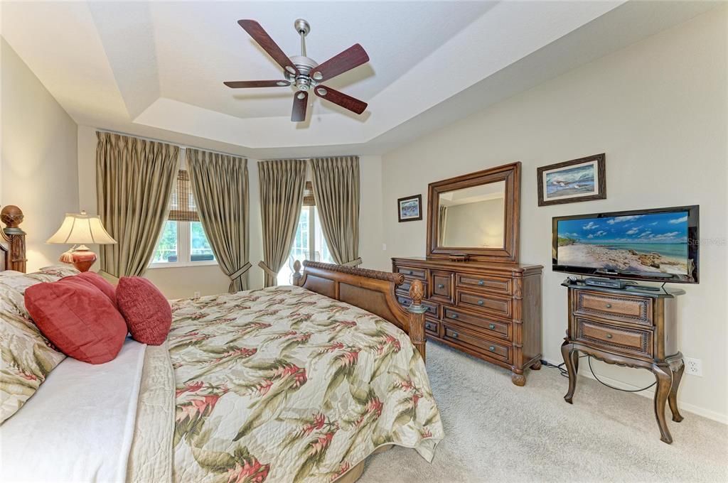 For Sale: $649,900 (4 beds, 3 baths, 2539 Square Feet)