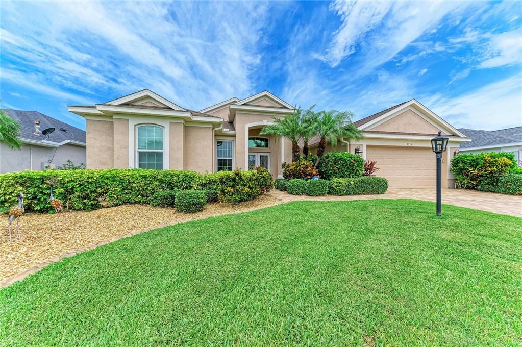 For Sale: $649,900 (4 beds, 3 baths, 2539 Square Feet)