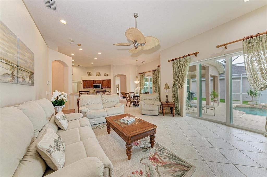 For Sale: $649,900 (4 beds, 3 baths, 2539 Square Feet)