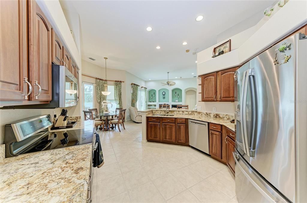 For Sale: $649,900 (4 beds, 3 baths, 2539 Square Feet)