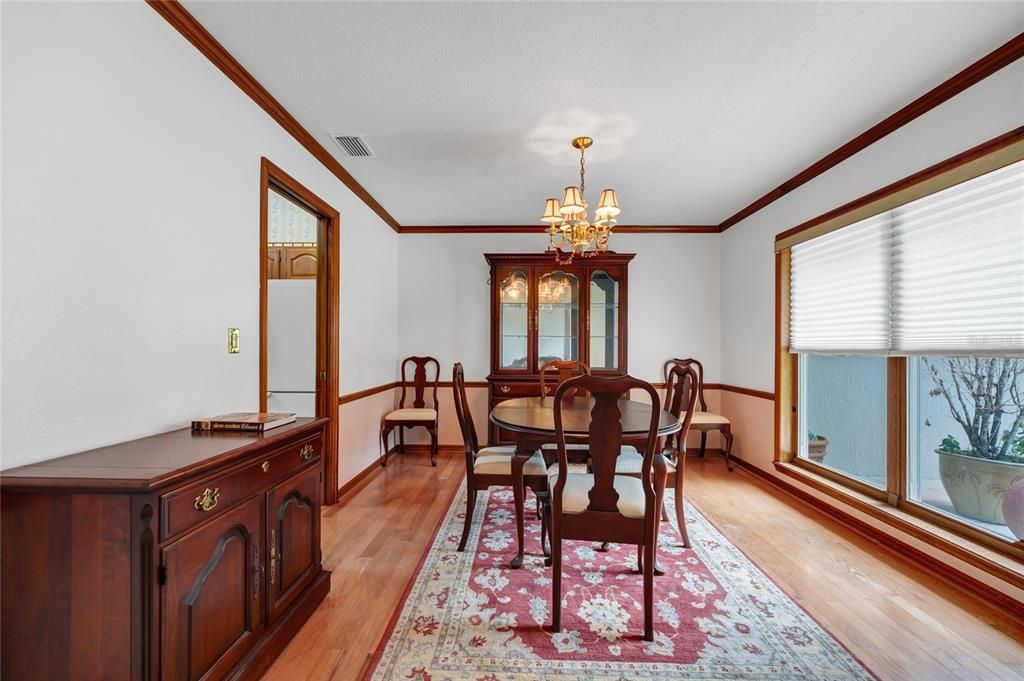 For Sale: $695,000 (4 beds, 2 baths, 2562 Square Feet)
