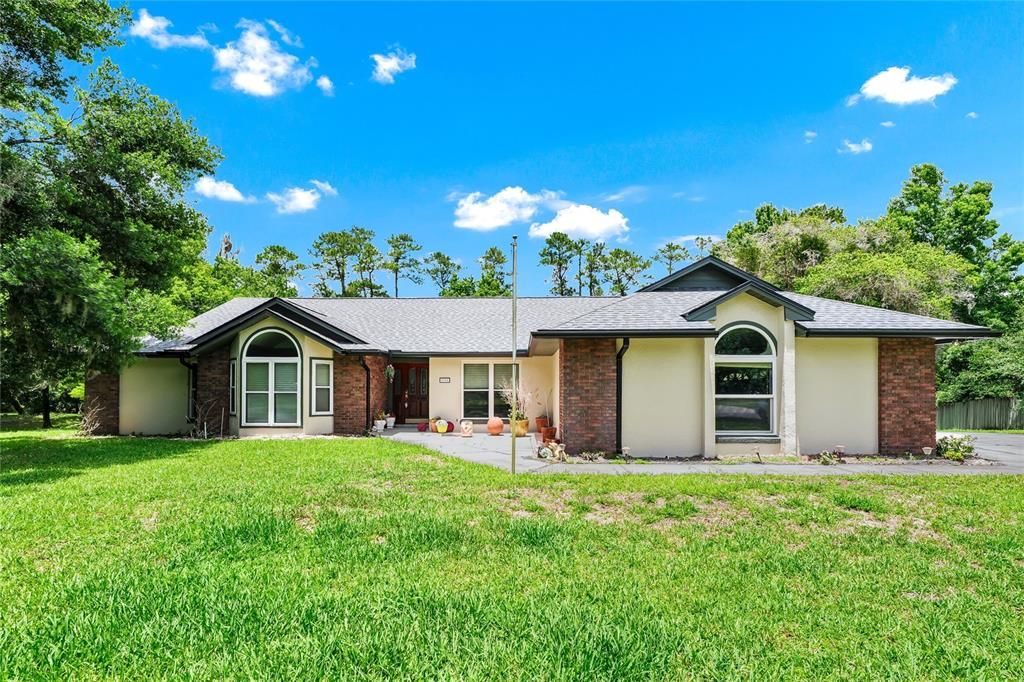 For Sale: $695,000 (4 beds, 2 baths, 2562 Square Feet)