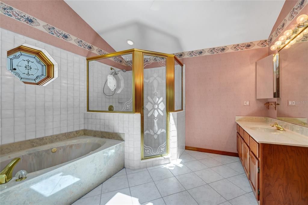 For Sale: $695,000 (4 beds, 2 baths, 2562 Square Feet)