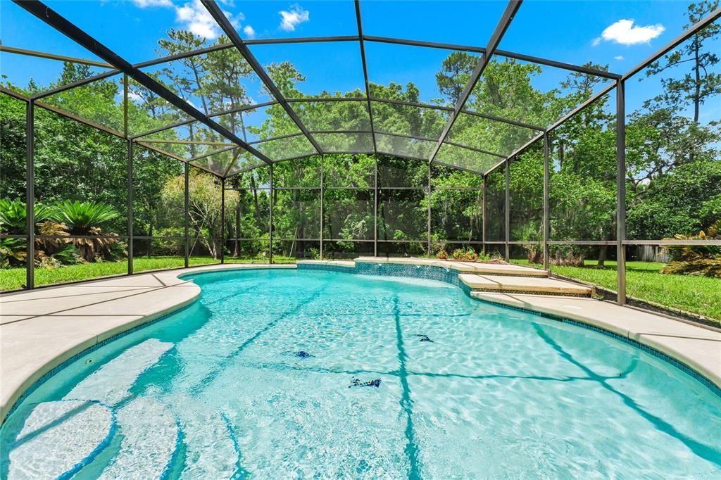 For Sale: $695,000 (4 beds, 2 baths, 2562 Square Feet)