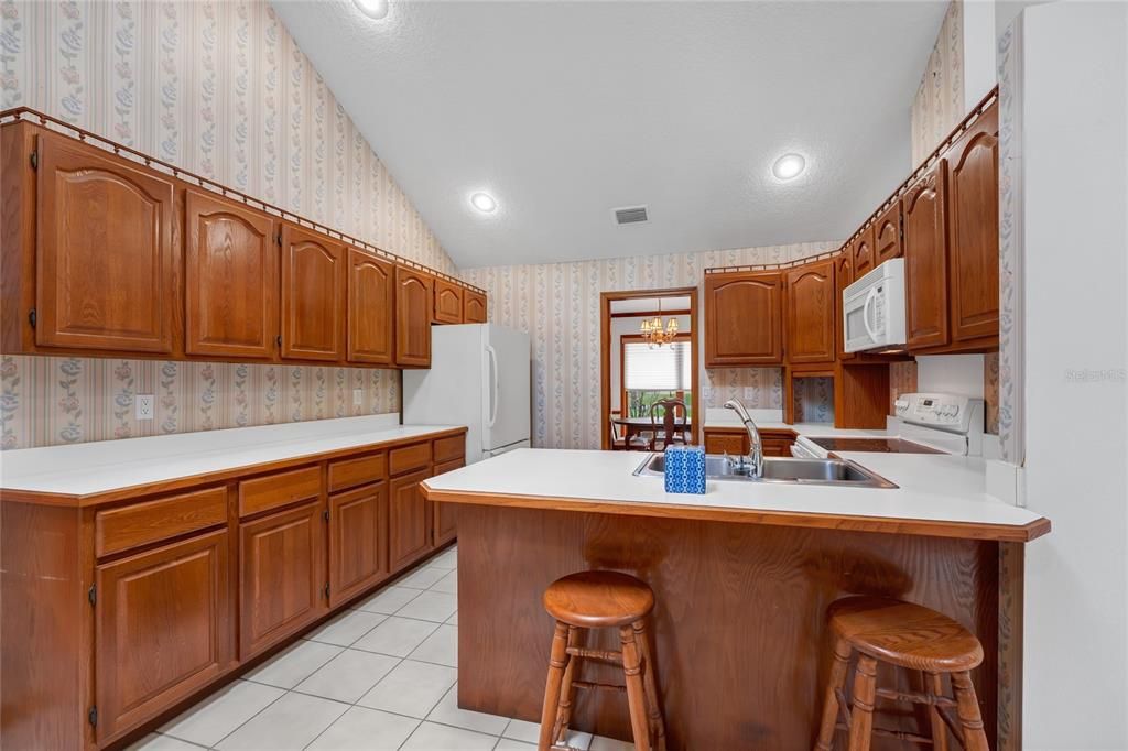 For Sale: $695,000 (4 beds, 2 baths, 2562 Square Feet)