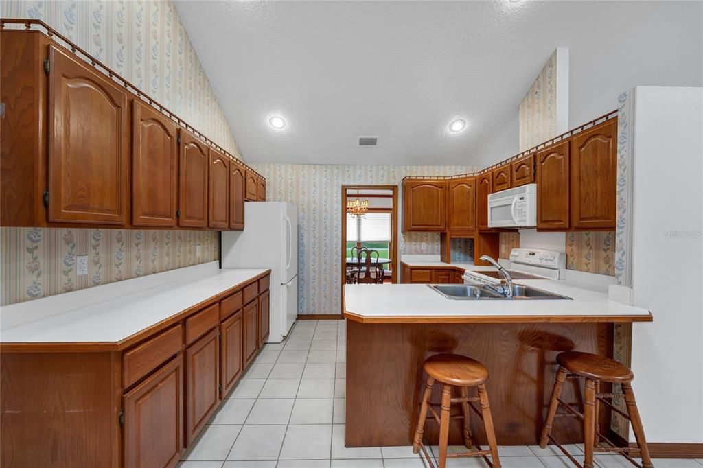 For Sale: $695,000 (4 beds, 2 baths, 2562 Square Feet)